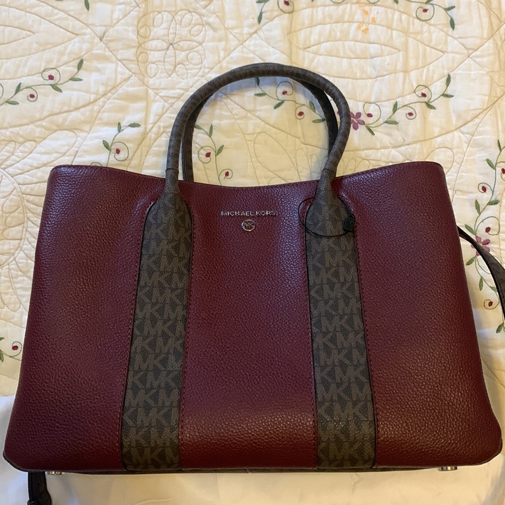 MICHAEL KORS monogram beautiful handle/crossbody bag